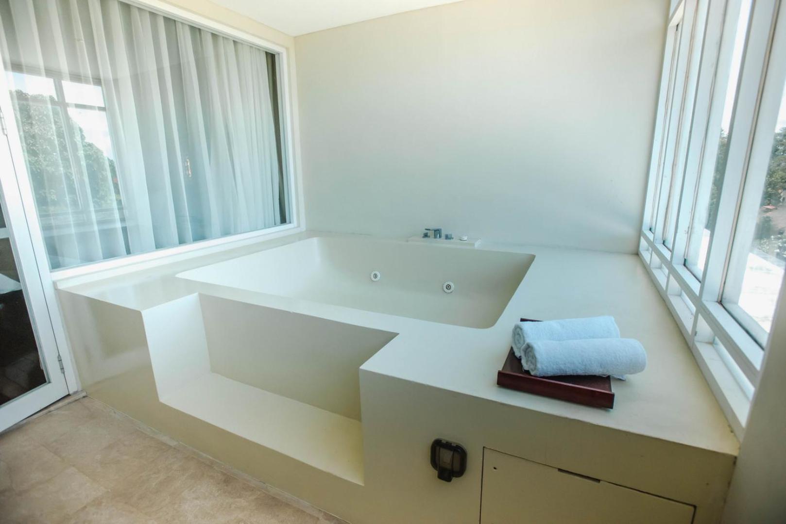 สวิส เบลรีสอร์ต วาตู จิมบาร์ Hotel ซานูร์ ภายนอก รูปภาพ