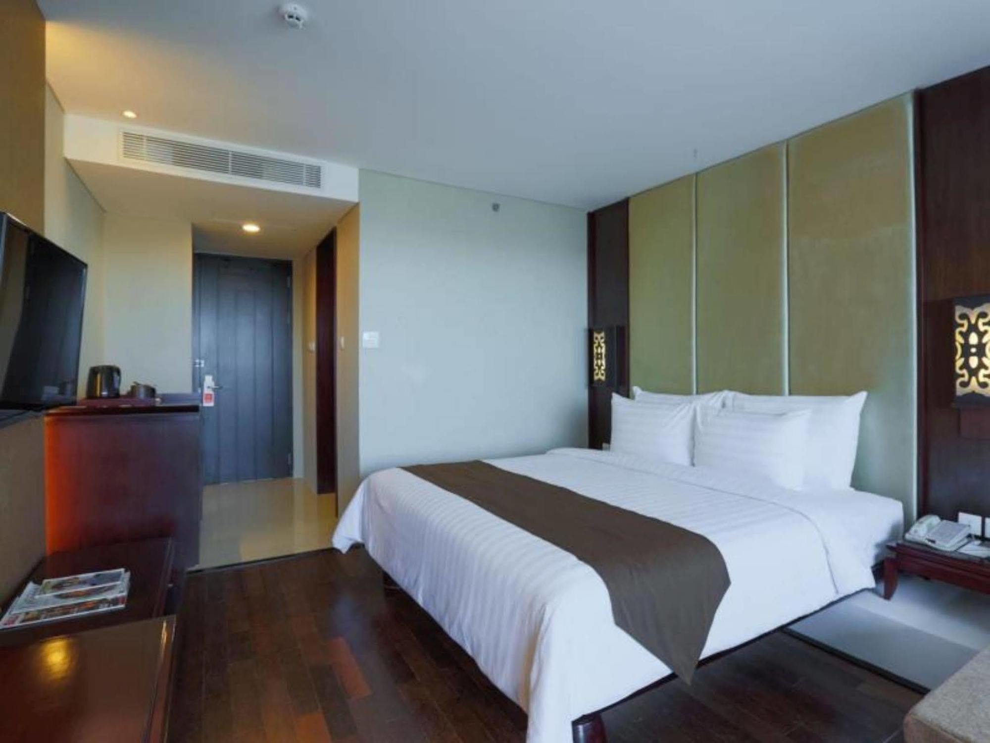 สวิส เบลรีสอร์ต วาตู จิมบาร์ Hotel ซานูร์ ภายนอก รูปภาพ